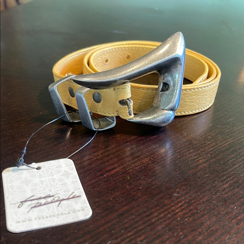 NWT We the Free belt in Honey/silver S/M Tan Leather Belt